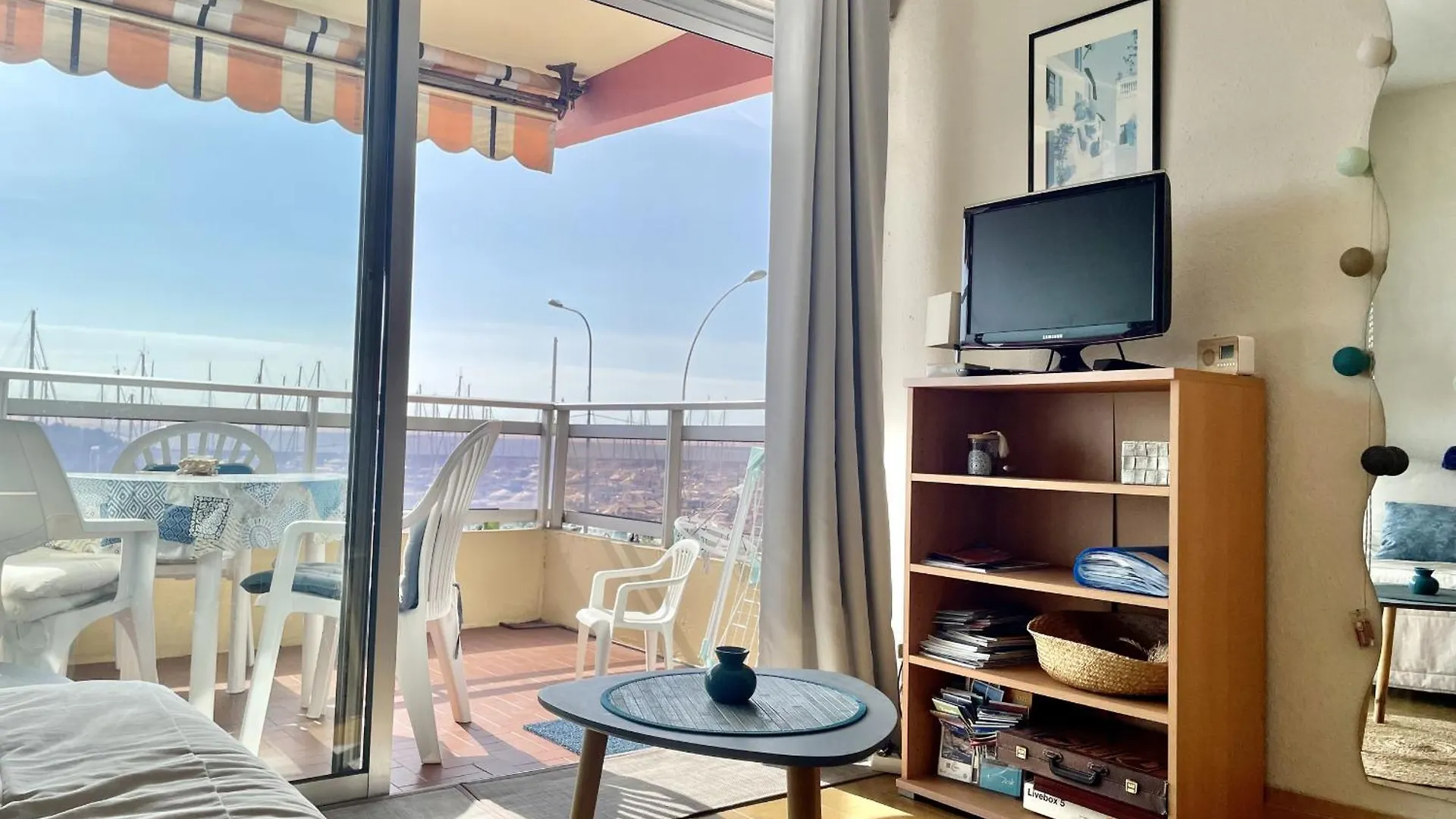 Studio Face Port Et Mer Menton Apartment